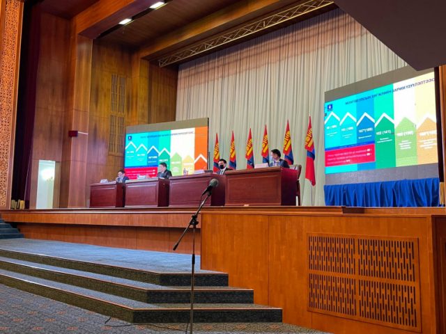 Аймаг, нийслэлийн Засаг дарга нартай 2021 онд хамтран ажиллах гэрээ байгууллаа